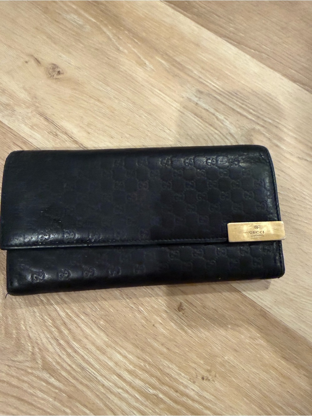 Gucci Black GG Embossed Leather Continental Wallet with Gold Accent - Picture 2 of 6